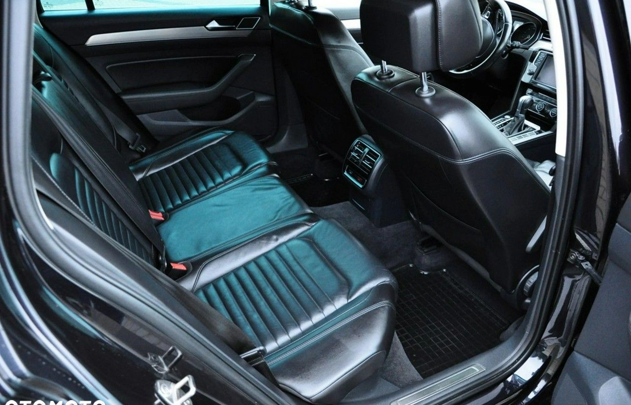 Volkswagen Passat cena 59900 przebieg: 269000, rok produkcji 2014 z Wojcieszów małe 781
